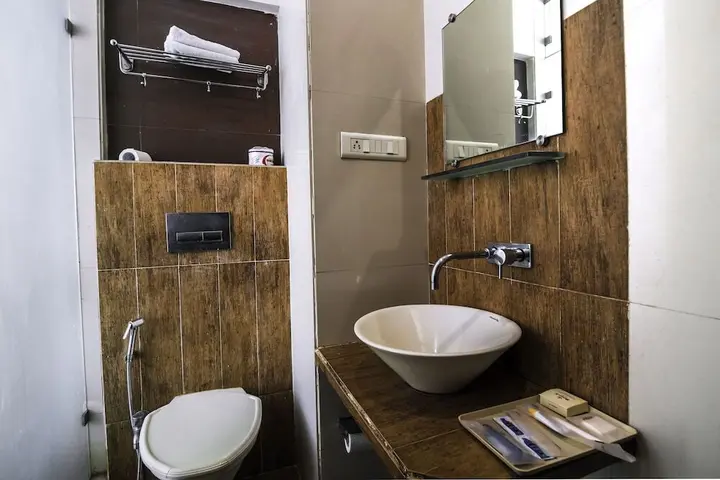 Нави-Мумбай: Hotel Monarch Guestline in MIDC Rabale, Navi Mumbai