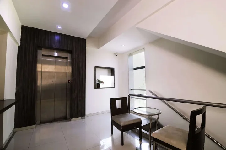 Нави-Мумбай: Hotel Monarch Guestline in MIDC Rabale, Navi Mumbai