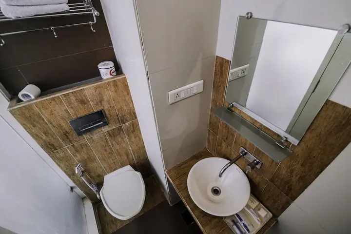 Нави-Мумбай: Hotel Monarch Guestline in MIDC Rabale, Navi Mumbai