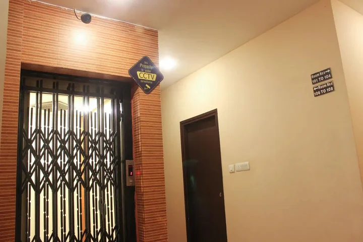 Нагпур: OYO Premium Nagpur Railway Station Road