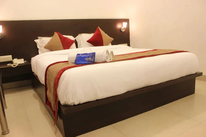 Нагпур: OYO Premium Nagpur Railway Station Road