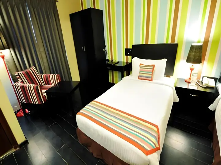 Нагпур: OYO Premium Nagpur Airport Road