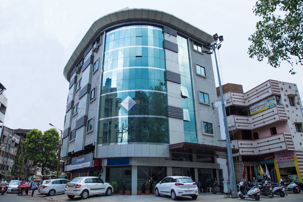 Нагпур: OYO Premium Nagpur C A Road