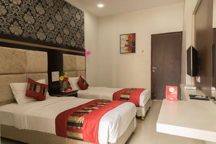 Нагпур: OYO Premium Nagpur C A Road