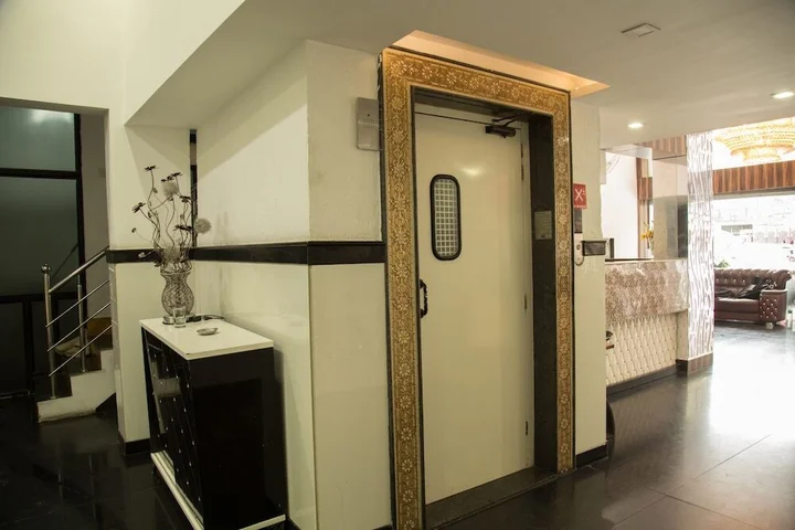 Нагпур: OYO Premium Nagpur C A Road