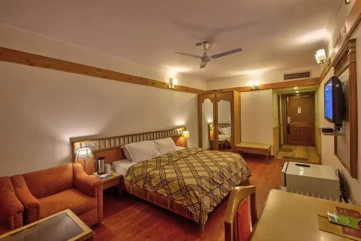 Манали: Hotel Piccadily Manali