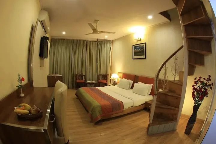 Манали: Hotel Piccadily Manali