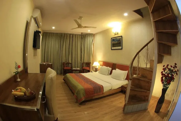 Манали: Hotel Piccadily Manali