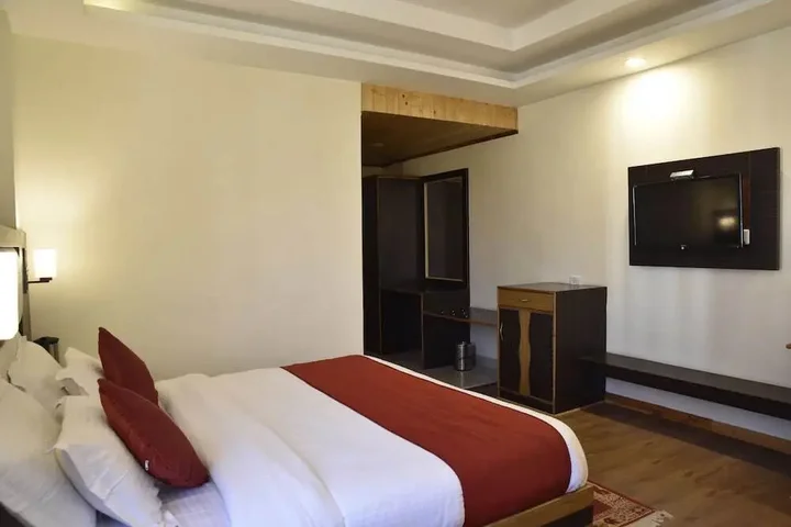 Манали: OYO Rooms Apple Orchards Gadherni