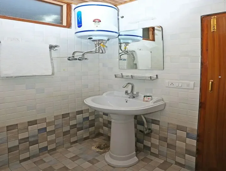 Манали: OYO Rooms Model Town