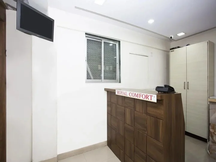 Мумбаи: OYO 27994 Hotel Royal Comfort