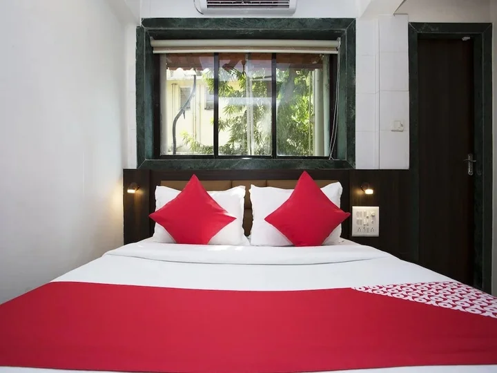 Мумбаи: OYO 27994 Hotel Royal Comfort