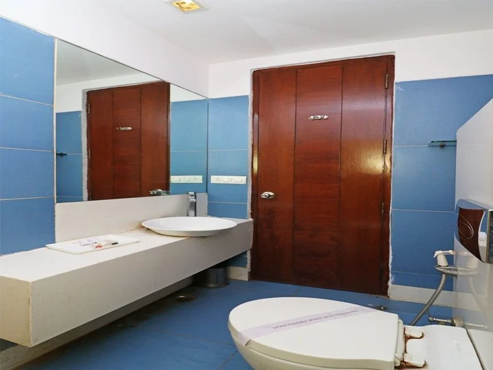 Фаридабад: OYO 1574 Hotel Abhinandan