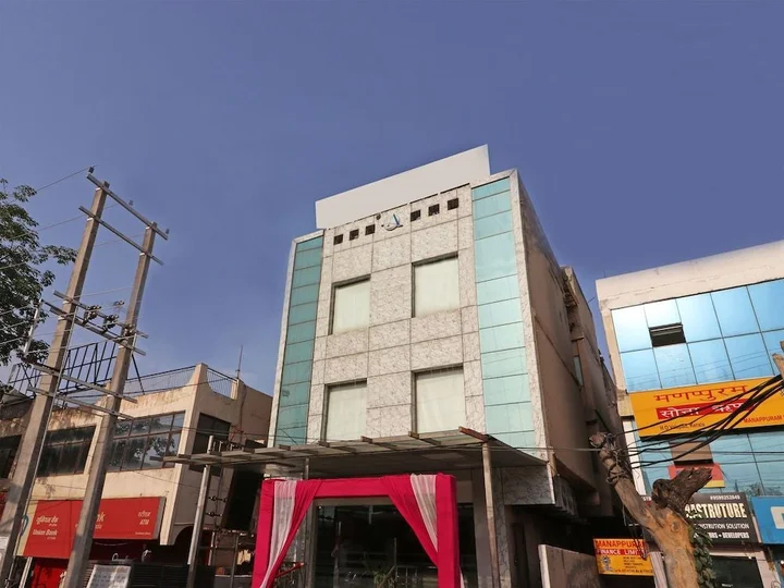 Фаридабад: OYO 1574 Hotel Abhinandan