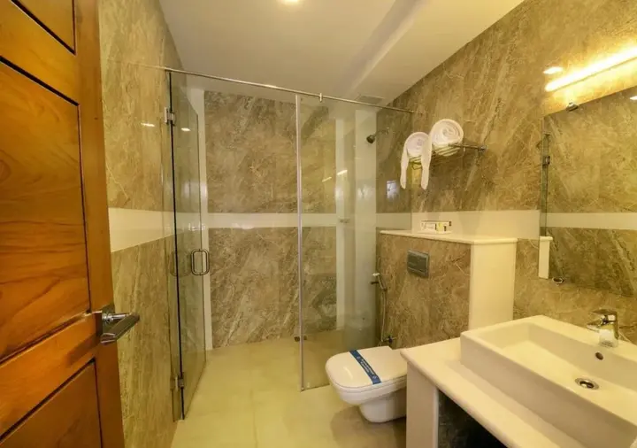 Соманур: Hotel Mahis Gateway