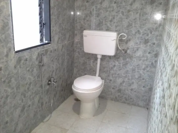 Тхане: Hotel Galaxy's Vaibhav