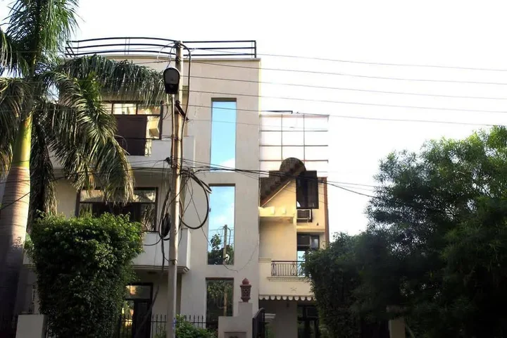Гуруграм: OYO 1242 near MG Road