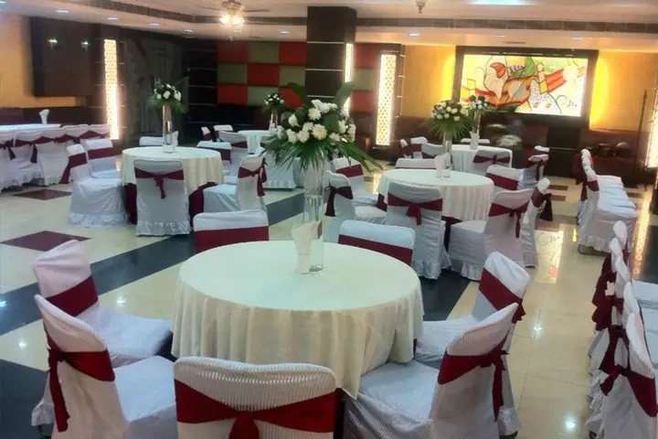 Фаридабад: OYO 1922 Hotel Rajmandir