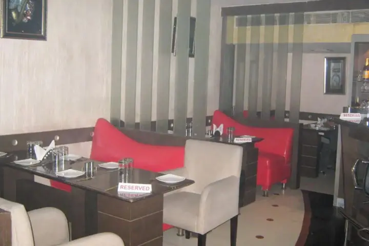 Фаридабад: OYO 1922 Hotel Rajmandir