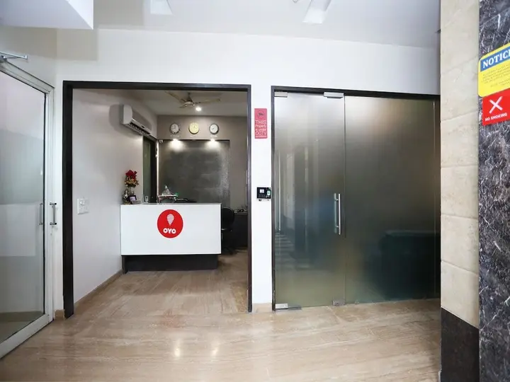 Газиабад: Capital O 1391 Hotel Pushpa Vilas