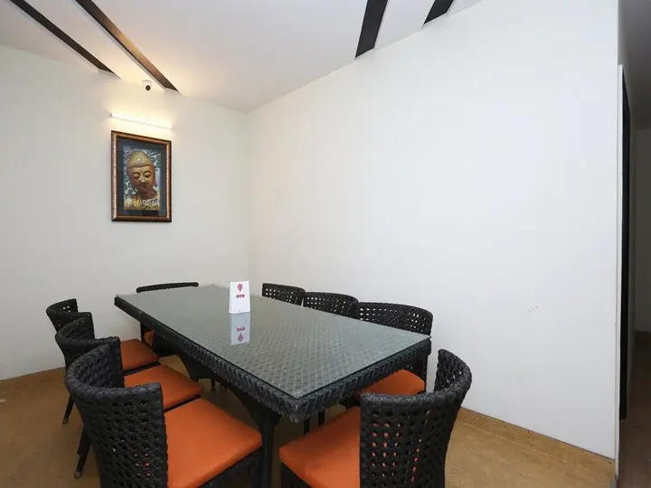 Газиабад: Capital O 1391 Hotel Pushpa Vilas