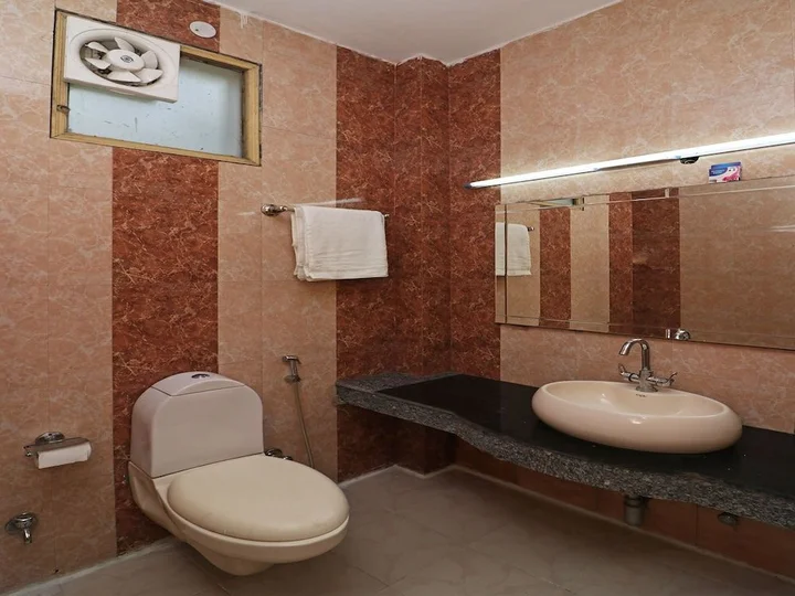 Гуруграм: OYO 12968 Hotel The Domus