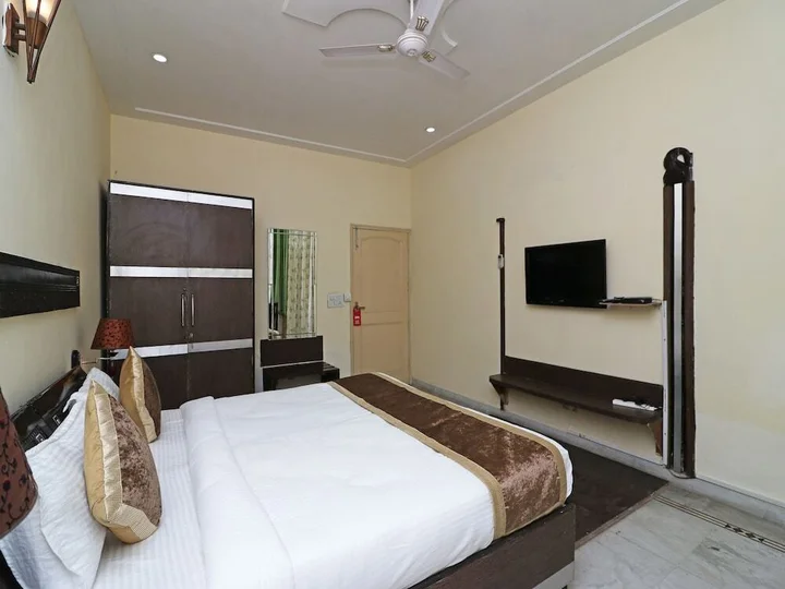 Гуруграм: OYO 12968 Hotel The Domus