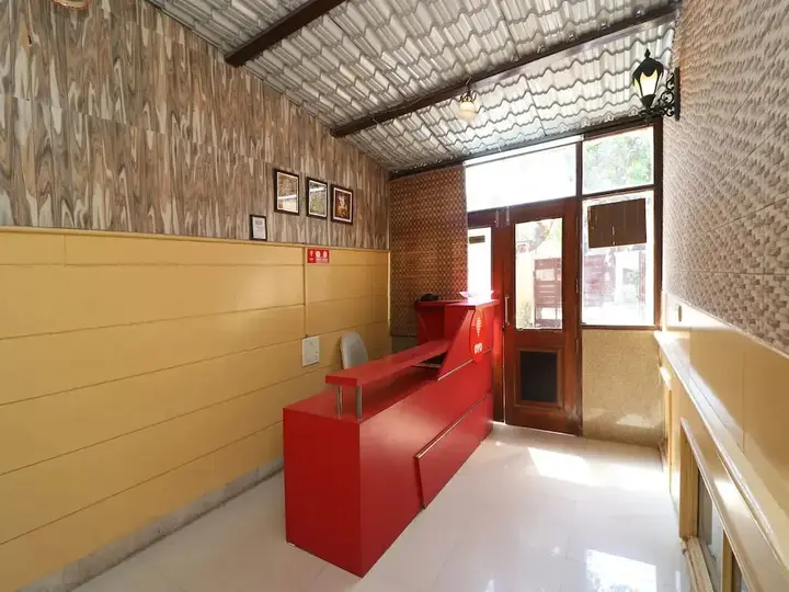 Гуруграм: OYO 12968 Hotel The Domus