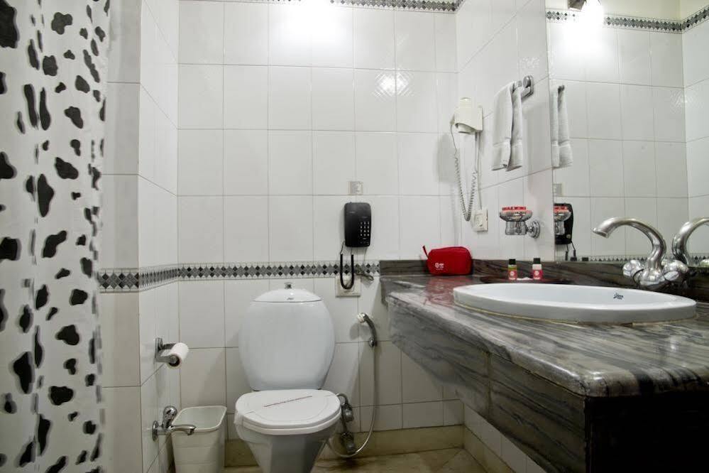 Гуруграм: OYO Premium Plaaza Tower
