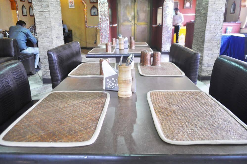 Гуруграм: OYO Premium Old Gurgaon