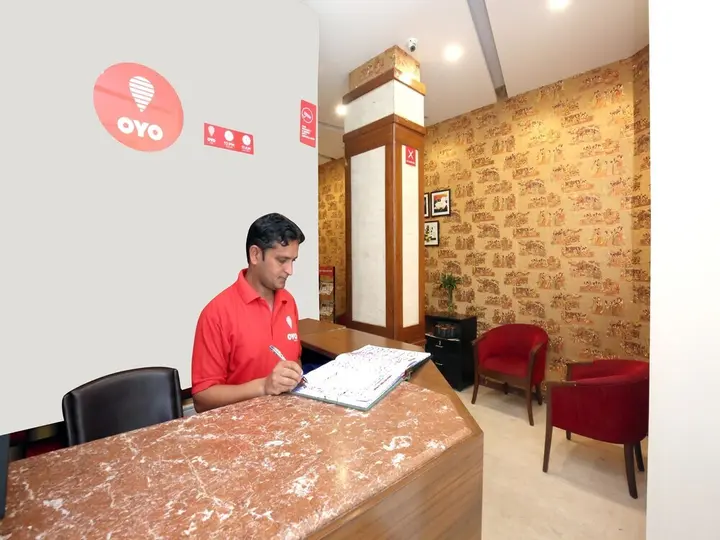 Чандигарх: OYO 808 Hotel Alora