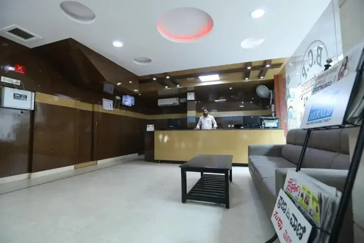 Бангалор: OYO 373 Hotel Grand Inn