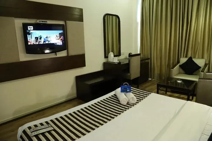 Панчкула: OYO 1832 Hotel Parbhat Inn