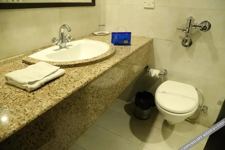 Панчкула: OYO 1832 Hotel Parbhat Inn