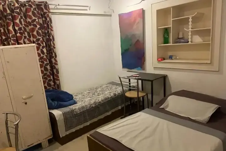 Чандигарх: OYO Rooms Sector 22 Mobile Market