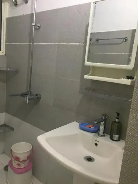 Чандигарх: OYO Rooms Sector 22 Mobile Market