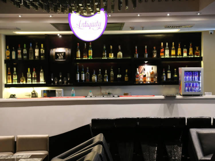 Панчкула: OYO Premium Dhakoli Zirakpur