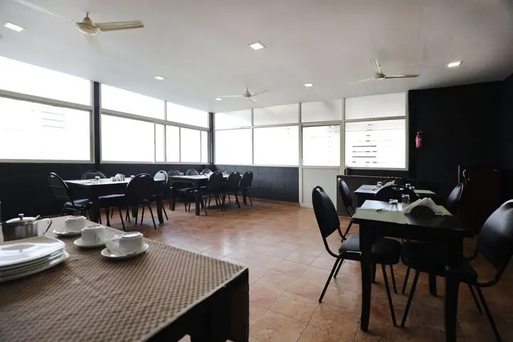 Бангалор: OYO 1078 Hotel Royal Serenity