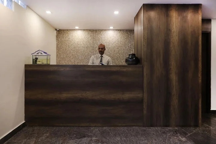 Бангалор: OYO 1078 Hotel Royal Serenity