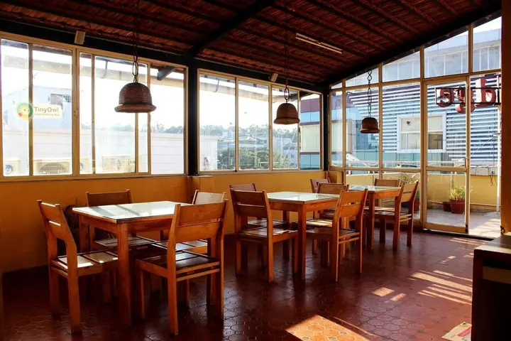 Бангалор: OYO 27005 The Woodbridge Hotel