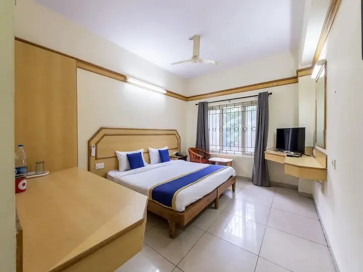OYO 649 Hotel Ajantha Trinity Inn — фото 2
