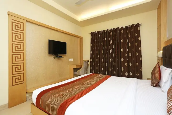Бхопал: Capital O 1547 Hotel The Oasis