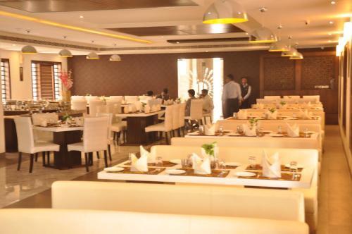 Агра: FabHotel TDI Mall Fatehabad Rd