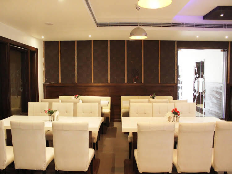 Агра: FabHotel TDI Mall Fatehabad Rd
