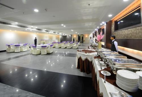 Агра: FabHotel TDI Mall Fatehabad Rd
