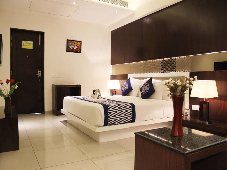 Агра: FabHotel TDI Mall Fatehabad Rd