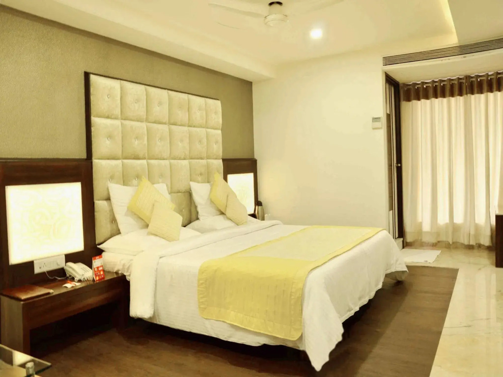 Индаур: OYO Premium Kanchan Bagh