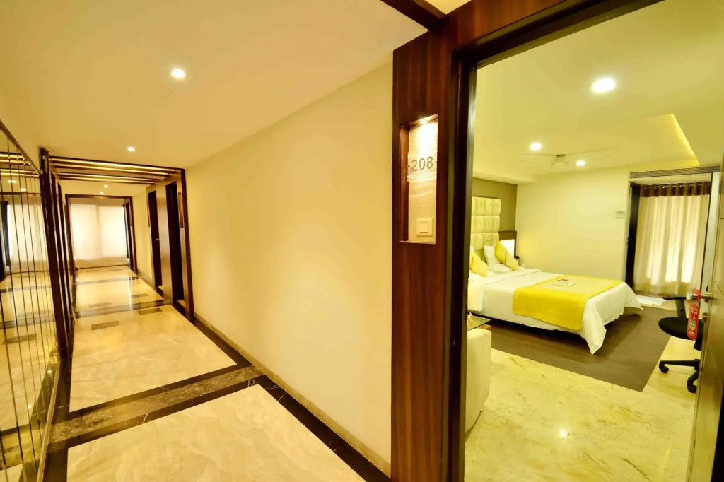 Индаур: OYO Premium Kanchan Bagh