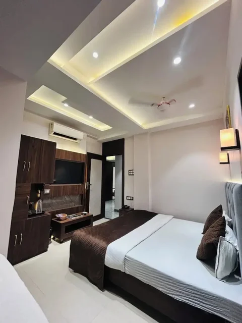 Индаур: Hotel Care Residency By OYO Rooms