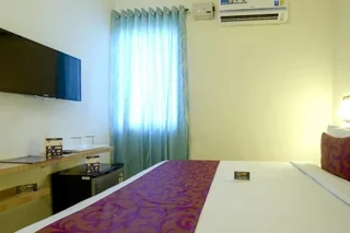 Карвар: Hotel West End